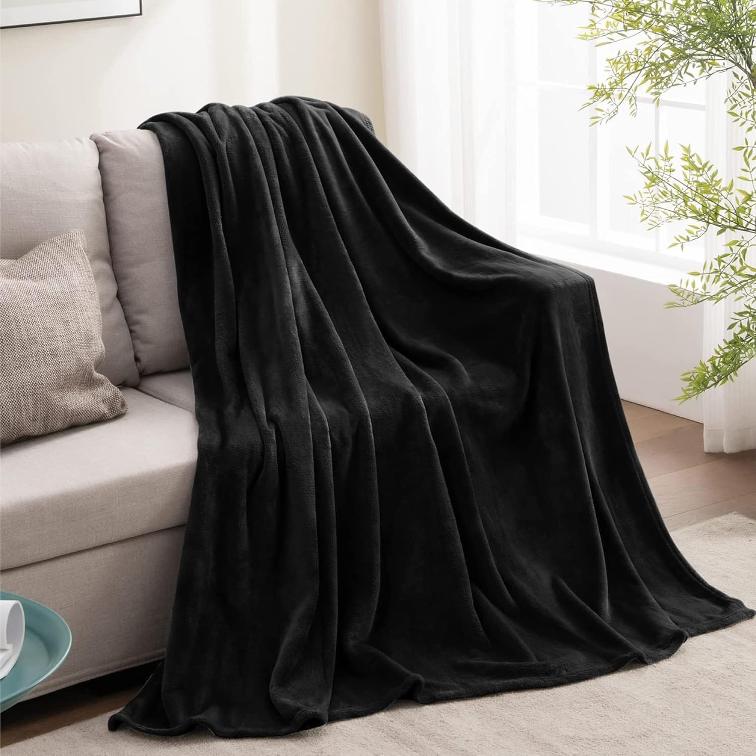 Fleece Blanket Black Throw Blankets for Couch & Bed, Luxury Plush Cozy Fuzzy Blanket 50x60 inches