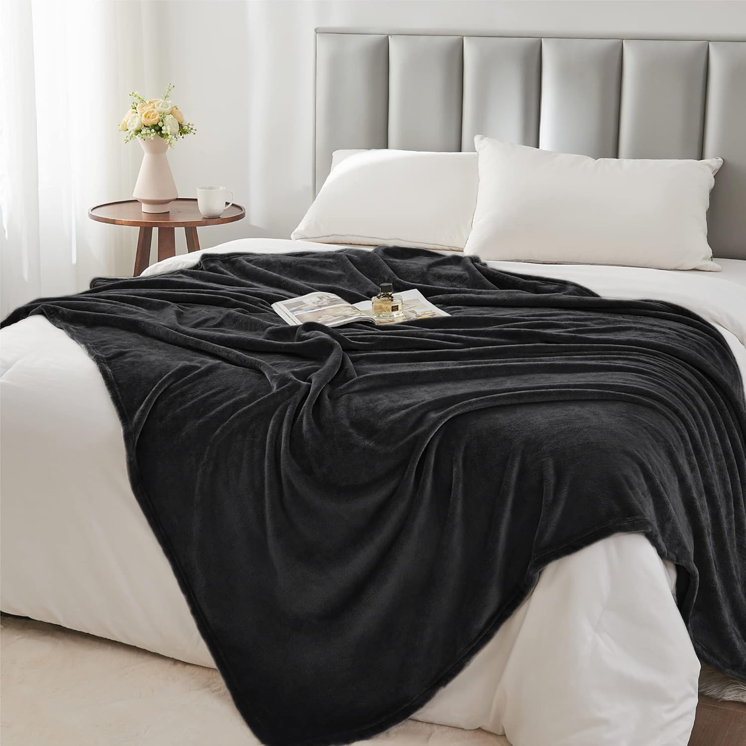 Fleece Blanket Black Throw Blankets for Couch & Bed, Luxury Plush Cozy Fuzzy Blanket 50x60 inches